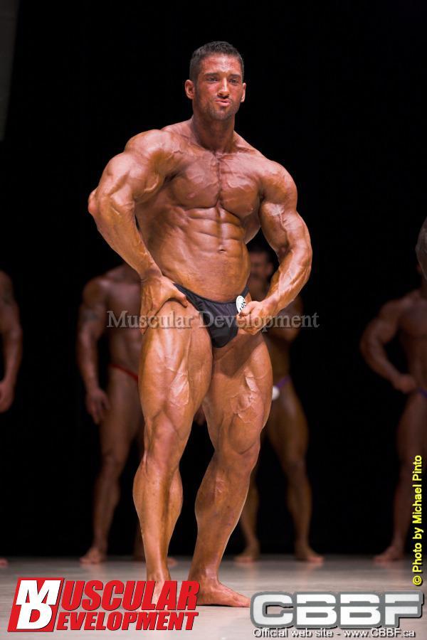 magnumzinnemannnonnenmacher:  Dave Mitchell Canadian bodybuilder in the presentation