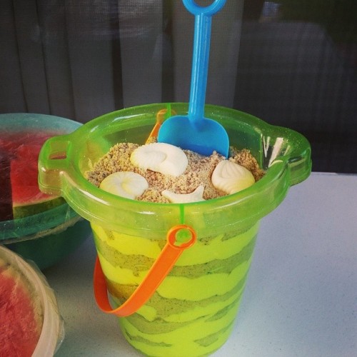 Summer Sand Pudding made by my wonderful mama @kimbowser. #4thofJuly #happy4th #food #pudding