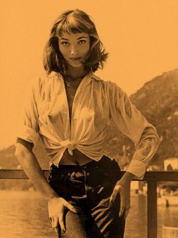 mondotopless:  Elsa Martinelli