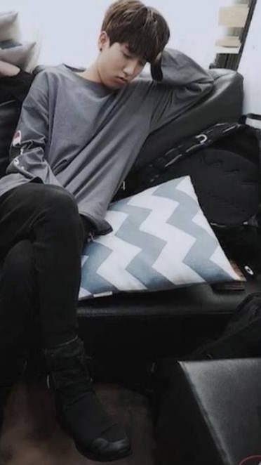 Stray Kids Couple Lockscreens