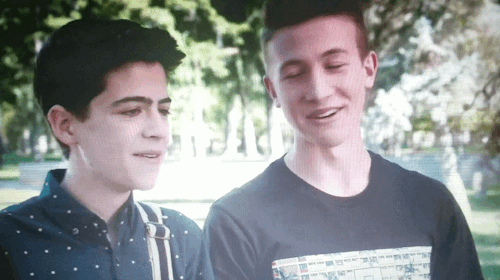 OH MY GOD T.J YOU JUST CANT GET ENOUGH OF CYRUS CANT YOU