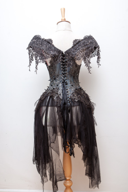 thelingerieaddict:knickerbockerstories:Knickerbocker Stories: Up Close: Gothic Princess Corset‘Gothi