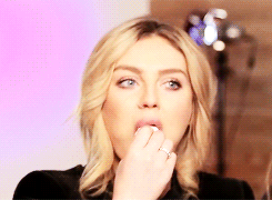 louisjawaad:  04/60 favorite girlfriend: perrie edwards 
