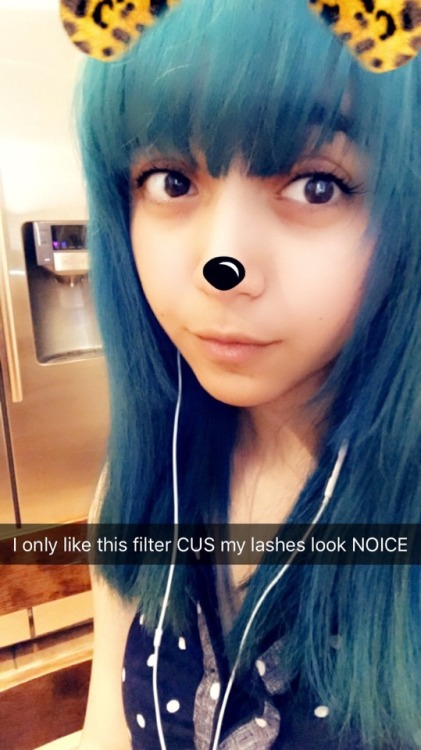 jurimain:Transformation Tuesday i uhhhhhh got my Hair Cut