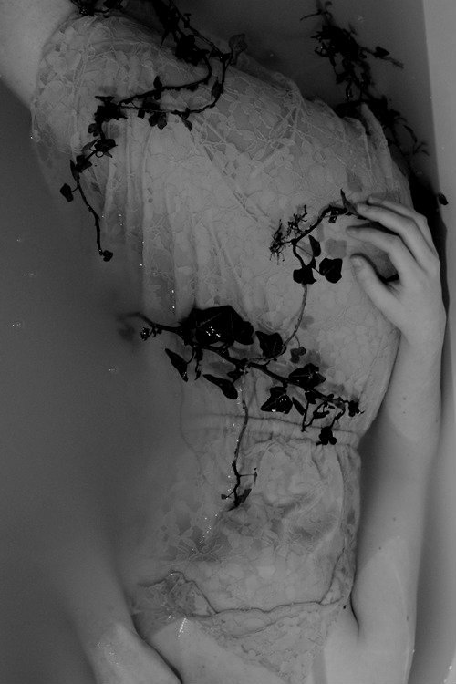 sex-blood-and-death:  .