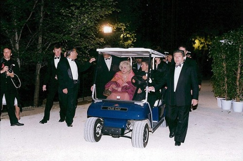  Elizabeth Taylor - Cannes Film Festival on May 20, 1999 