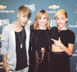 JUSTIN MILEY AND DEMI EQUALS PERFECTION | via &hellip; - inspiring picture on Favim.com en We Heart It. http://weheartit.com/entry/71001661/via/KeiyuOliveros
