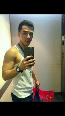 spermboyz:  Sexy Thai with huge cock