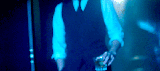 belsmultifandommess: Hotel Del Luna | end credit scene | Kim Soo Hyun cameo“The moon has ascen
