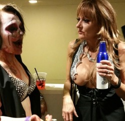 pinktacodreamer:Halloween at Hard Rock