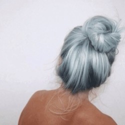 avirginsbeauty:  #pale #white #blue #girl #hair #backside #want #tumblr #hipster #bun #love