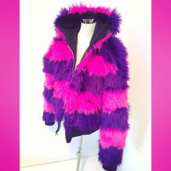 evolutiondivision:Pink &amp; Purple hoodie. Cheshire Cat colors! 💜💜💜😻 #furcoat #fluffies #rave #plur #plurvibes