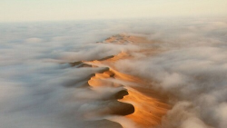 norsis: The Namibian desert with the morning