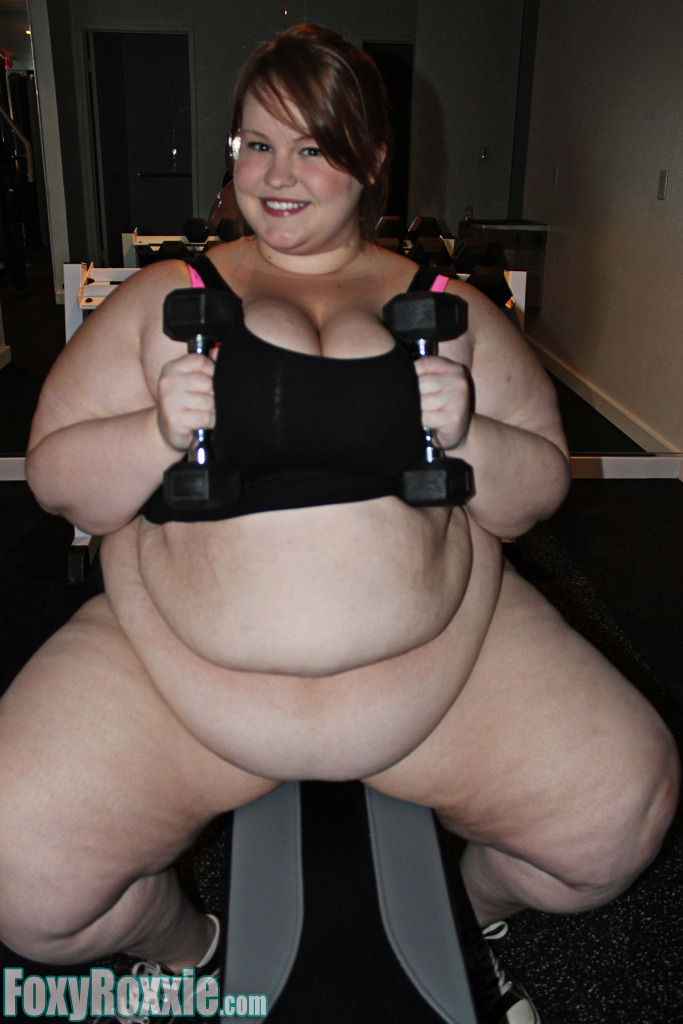  biggirls1219975:  ssbbw Foxy Roxxie      