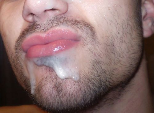 bongstroker:  So hot. thecumlogblog.blogspot.com cowboys44:  The mouth is amazing