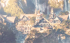 winchestheart:  Saruman believes it is only great power that can hold evil in check, but that is not what I have found. I found it is the small everyday deeds of ordinary folk that keep the darkness at bay… small acts of kindness and love. Why Bilbo