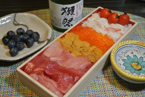 chuck-snowbug:  Take-Out Sushi, Blueberry &amp; Dassai(Japanese Sake) - July 2016