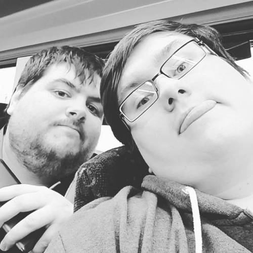 tigeriffic94: On our way home. Soon there will be noms