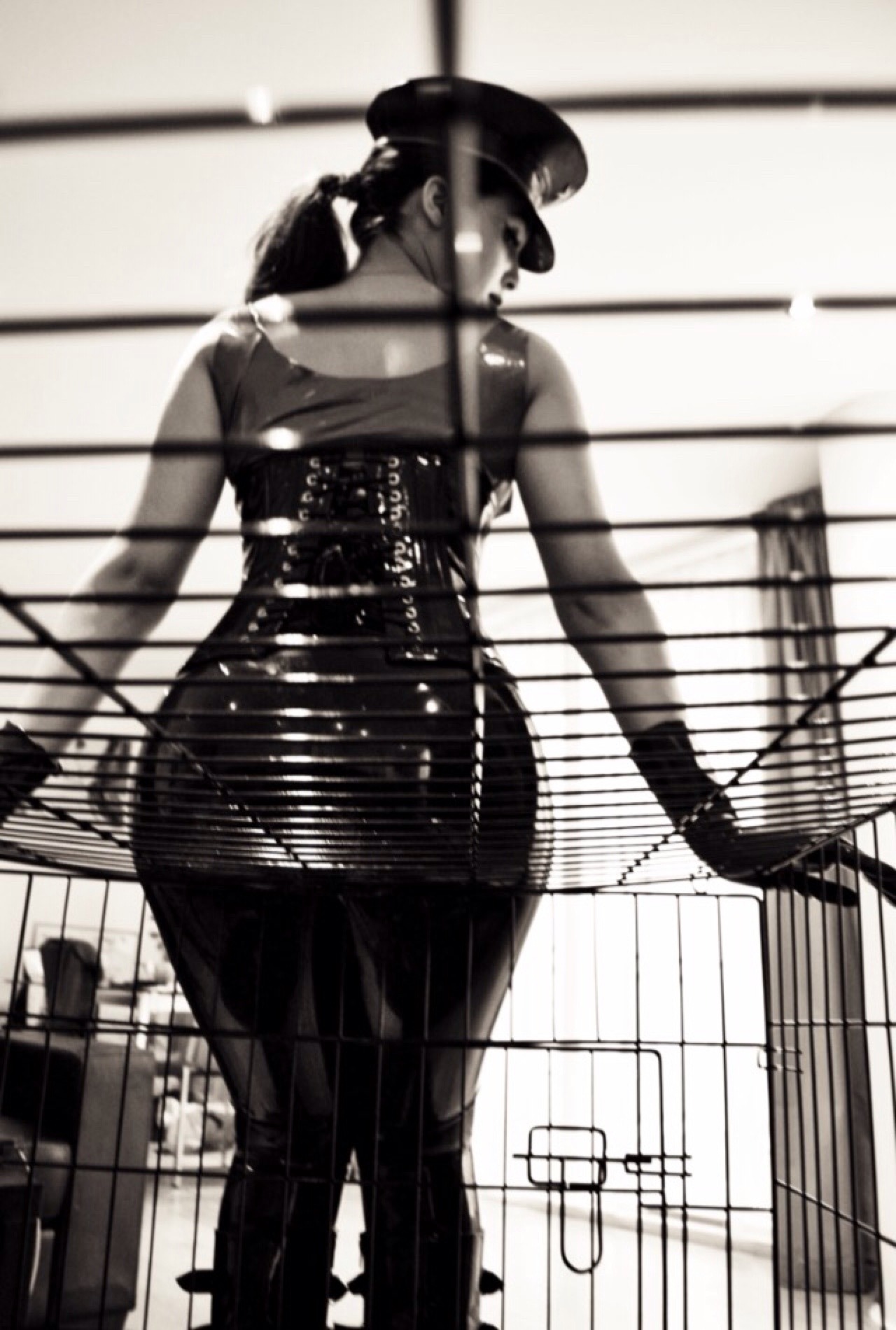 domme-ms:C’mon, slave! Time to please Domme! *