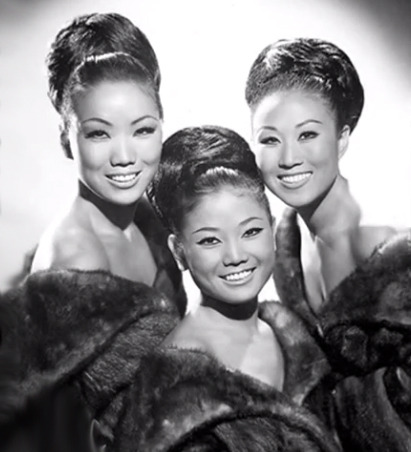 halos7vines:  [The Kim Sisters] were a South Korean trio who had a successful career