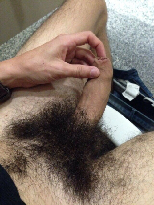 princes274: naturallyfurryguys: That’s some serious bush… Ahh. Let me shove my face in 
