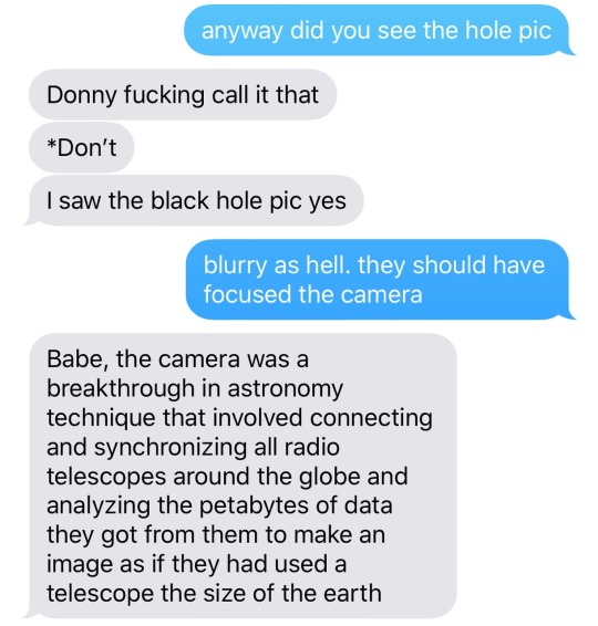 fandomsnerd16: systemshocker:  1dietcokeinacan:  systemshocker:   This is wat ur mcm sounds like..  hey everyone i just want to say that the grey texts in the screencap are from my girlfriend and she is like, a legit astrophysicist, and i wasnt getting