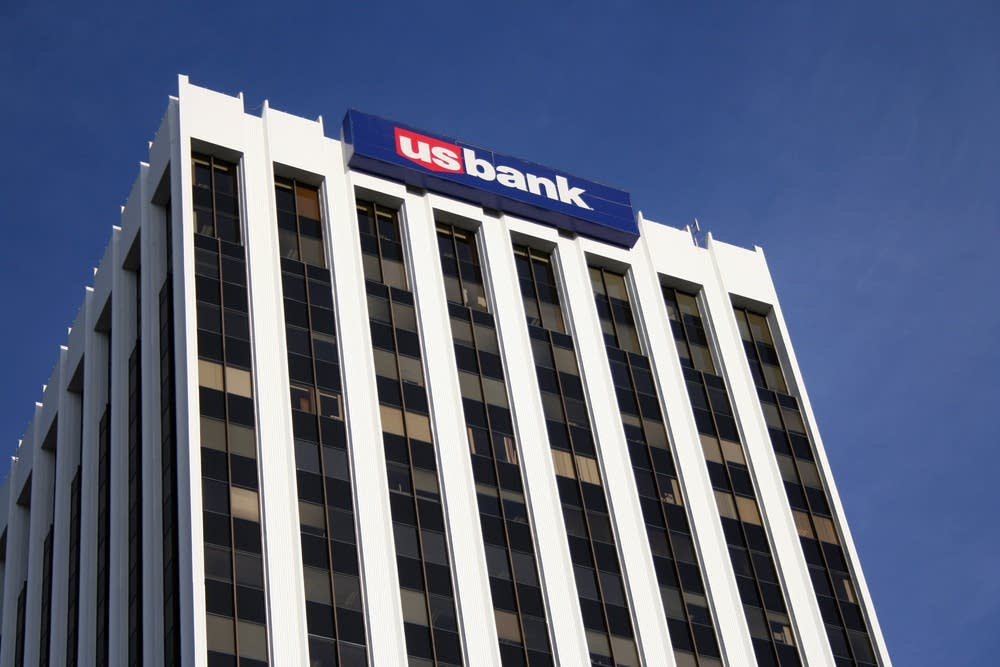 8 Major American Banks That Got Caught Discriminating Against Black People