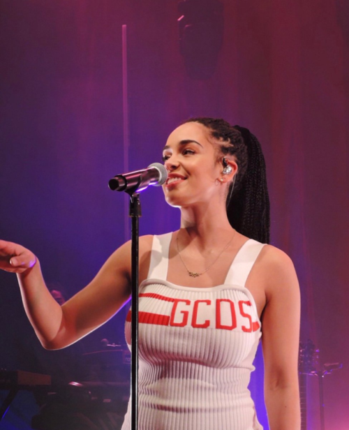 99runway:  Jorja Smith performing in London - February 14, 2018