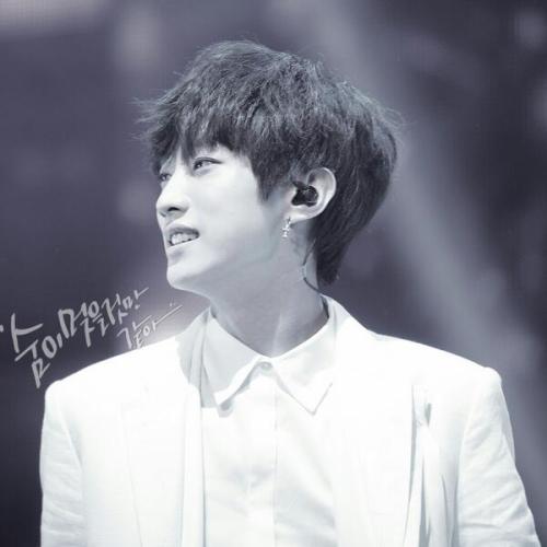 inbaq:  [HQ-Pic] 140301 B1A4 Concert ‘The Class’ in Busan - Jinyoung  cr: 19911118net 