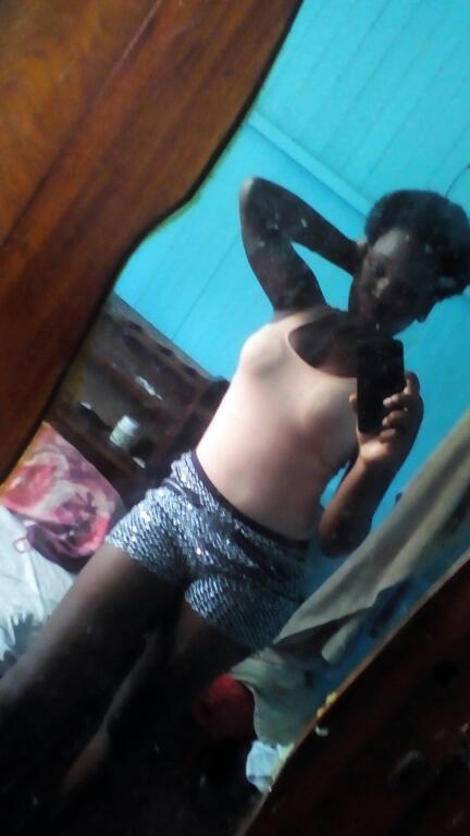 shiraq45:Nice &amp; Young Kia frm country