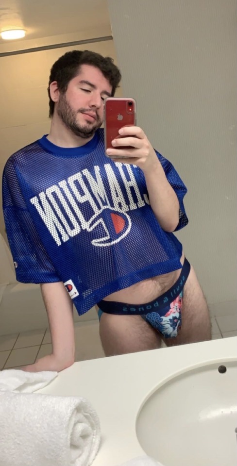 peachzaquiribinx:peachzaquiribinx:Something something about sports for Father’s