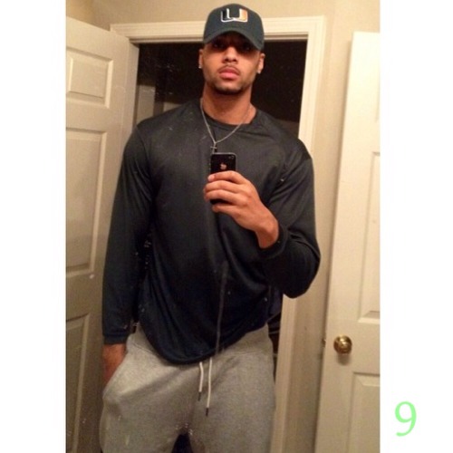 expossingpapis69:  www.expossingpapis69.tumblr.com  Fine ass IG boys😍😍🔥🔥 part 3  1- shamoyy  2- bitonofficial  3- deonee_arnez  4- realquanndel  5- advassell  6- tey.santana  7- aaron_knightnyc  8- tk_datflyguy  9- gentlemenqs  10- amirobe