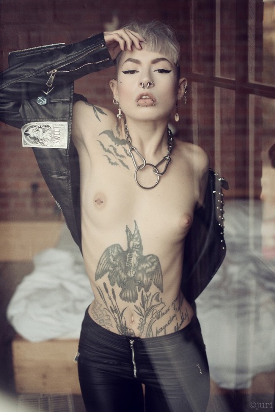 erotic-relapse:  Triz Taess by Juridotph 