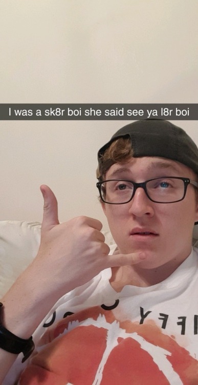 itsagifnotagif:  Whatever way I wear my cap my persona can change into a different white male cliché (Snapchat: itsagifnotagif)