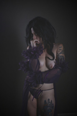 deannadeadly:  Photo by Hypnotica Studios,