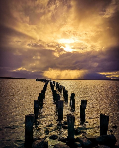 turnnoffyourmind:Sunsets from the end of the world ಇPuerto Natales, Magallanes & La Antartica Ch