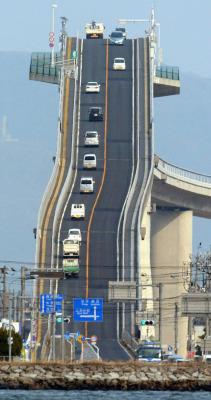 deathspraycustom:  Eshima Ohashi Bridge 