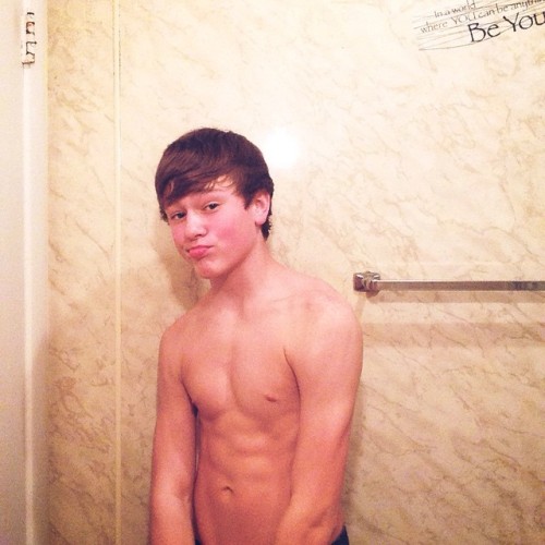 hottigboyyzz: @dylan_mccullough88