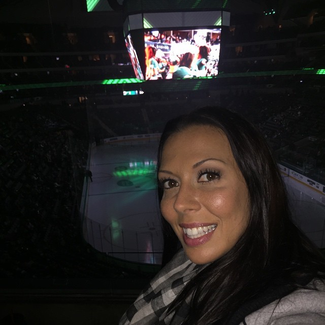 rachelstarrxxx:  Who’s ready for the Stars hockey team to win?!?! MEEEEEE!!!! #dallas