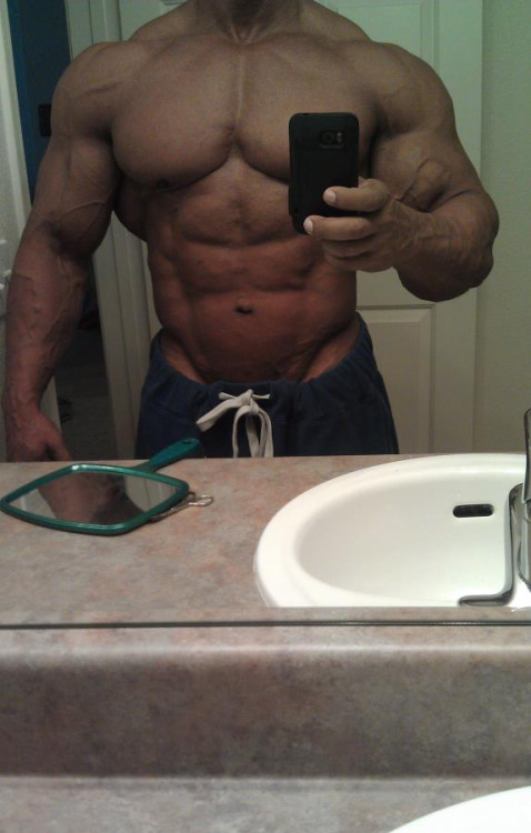 acebannon:  Focus: Troy Alves