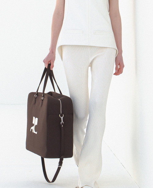 Trendy Bag for FW21 ‘COVID-19 effect’: Travel bag.- Luggage bag.Balmain, Courrèges, Off-White,Philip