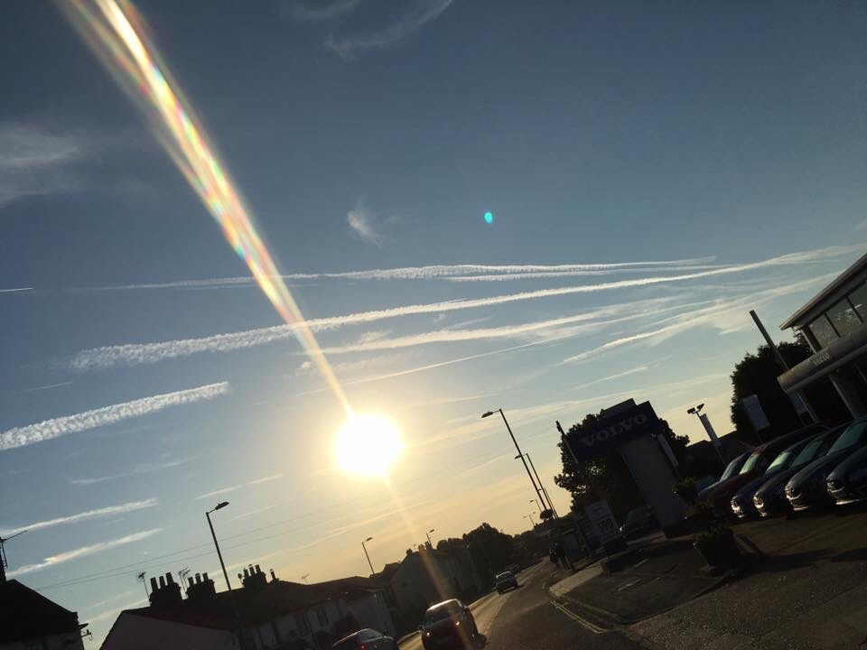 dont-trust-the-cloud:  Pics from around the world of chemtrails, geo-engineering