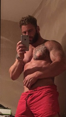 baitboysuk:  Matt , 31 , huge cock , Liverpool 