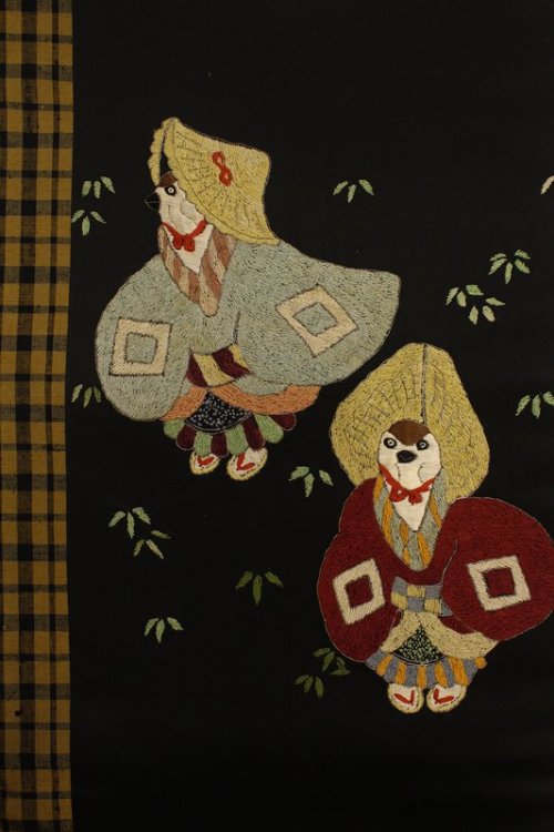 kimonoquat: tanuki-kimono: Cheeky yukinko (”snow child”, a type of winter spirit) sparro
