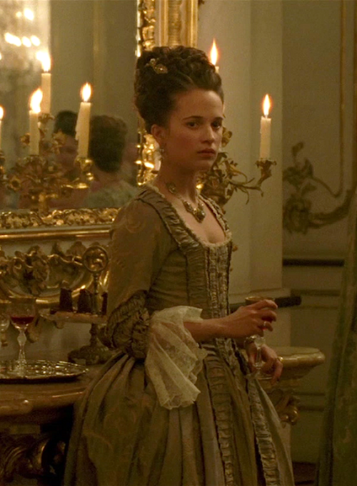 mademoisellelapiquante:Alicia Vikander as Caroline Mathilde in A Royal Affair (En kongelig affære) -