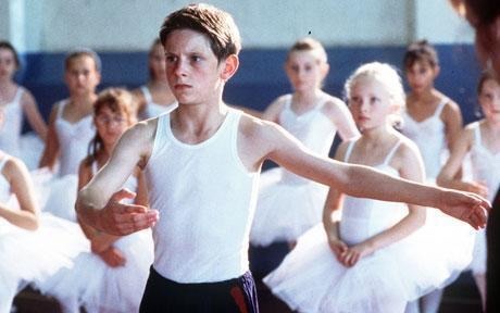 the-frozen:  Billy Elliot (2000) dir. Stephen Daldry 