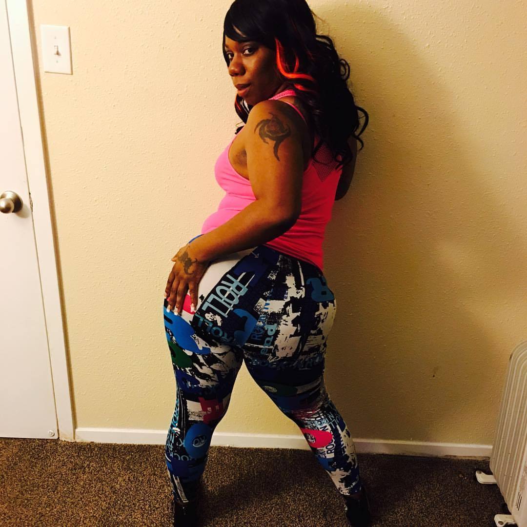 assaholix-ratedthickent:  SEXFEENE