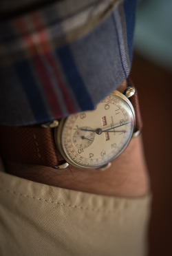 abitofcolor:  hodinkee:  1945 Vacheron triple
