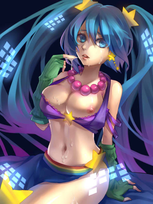 pornislikeairimportant:  League of legends- Left to right top to bottom(Nidalee, Katarina, Sona, Riven,Ahri, Evelynn. 