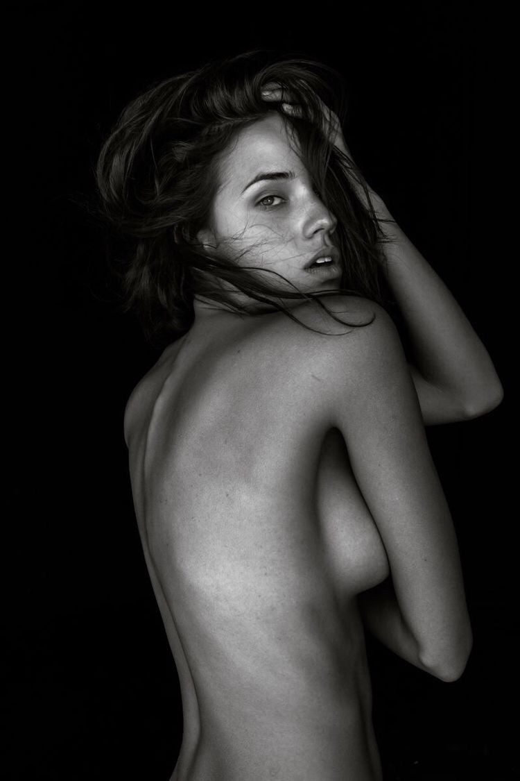 kzmkwoji: Luisa De Freitas by  @creativesmiles  